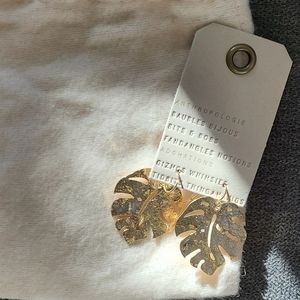 NWT Anthropologie gold leaf earrings